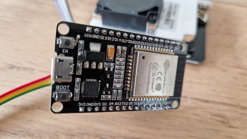 ./esp32.jpg